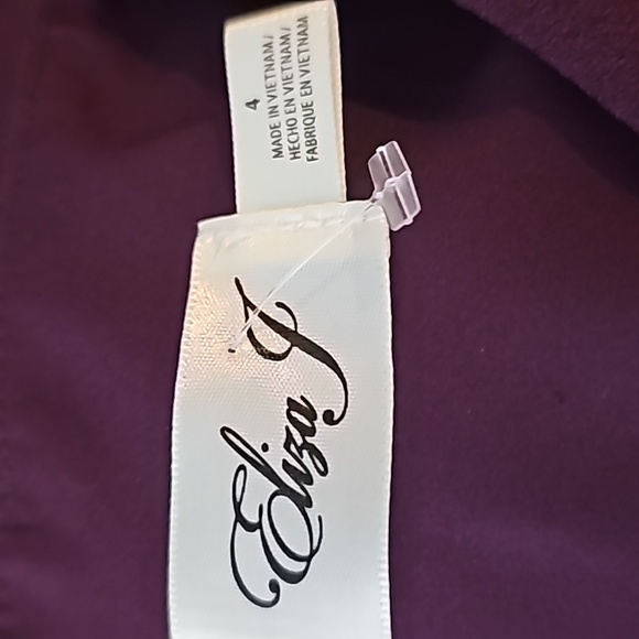 Eliza J Size 4 Elegant Plum Dress with Bell Sleeves Fit and Flare - Picture 5 of 8